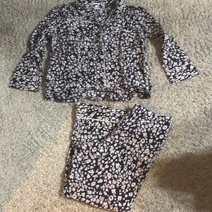 Women’s Victoria Secret 2 pc pj’s